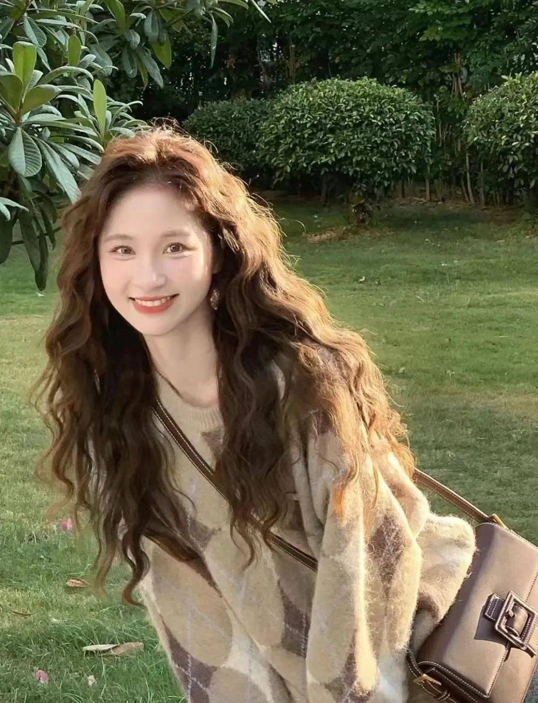 这4款发型又美又显脸小!