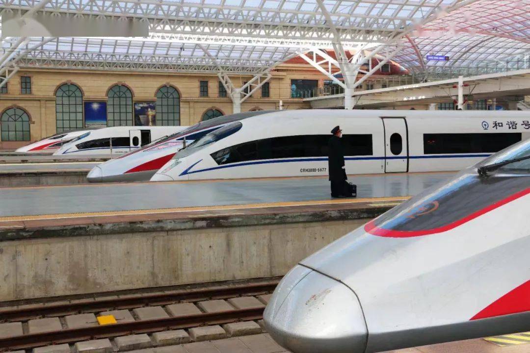 青岛2023年春运启幕!_梁超_旅客_火车站东