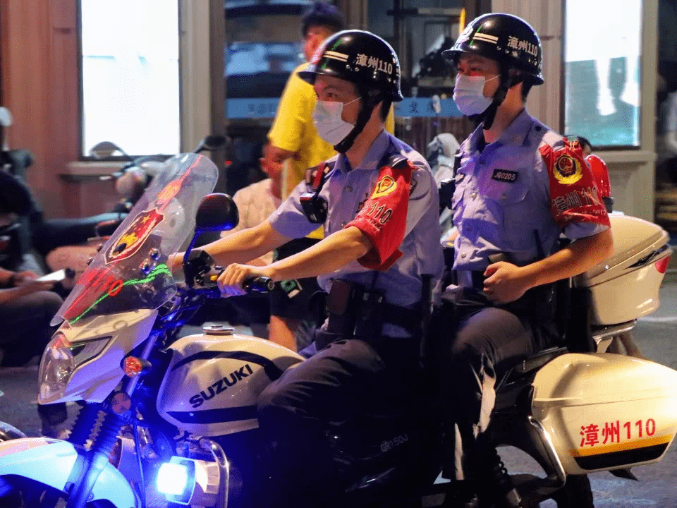 福建漳州110警察的罪人图片