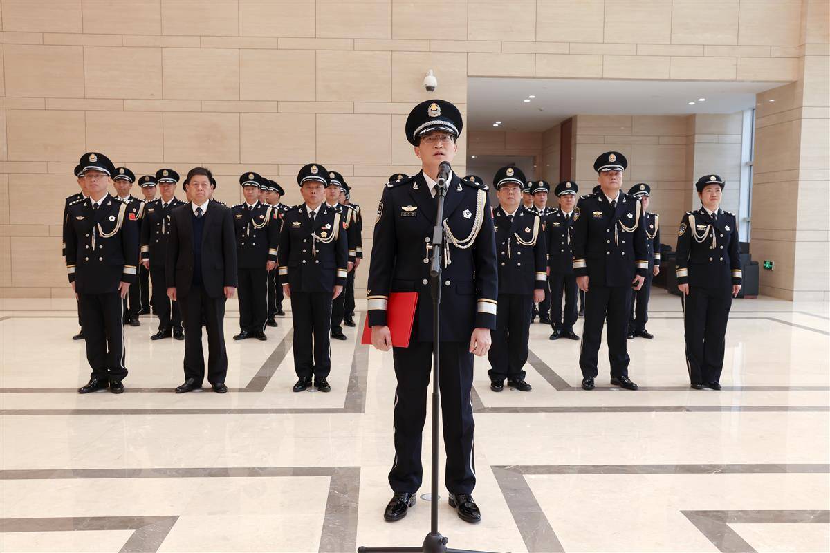 擎旗护航新时代,守护平安新征程,湖北黄石公安庆祝第三个"中国人民