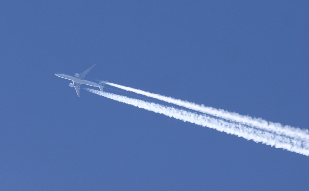 消除飞机留下的长"尾巴"_尾迹_气候_影响