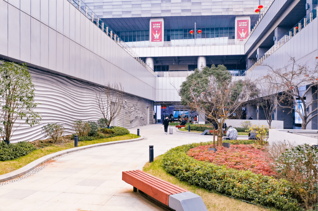 精管善治 向美而行 无锡中央车站北广场绚丽焕新!