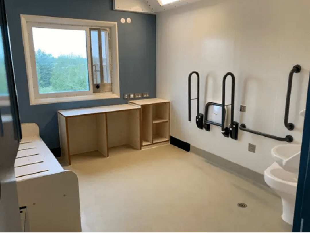 被关闭,以节省纳税人每年1000万英镑,然后被重建为新的超级监狱hmp