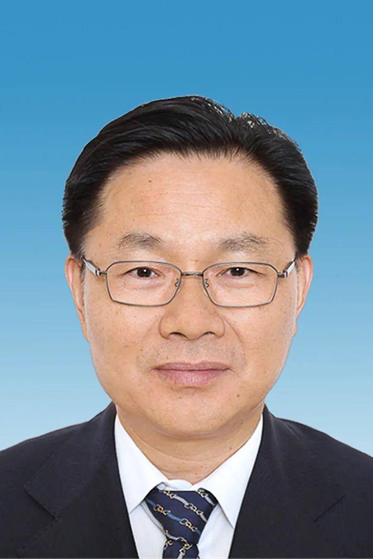 王宁当选云南省人大常委会主任,王予波当选云南省省长_研究生_在职