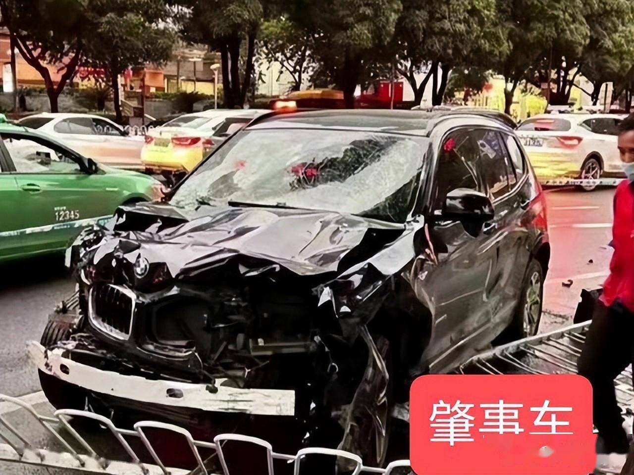 广州宝马男6次撞击行人被拘捕,其父发声.