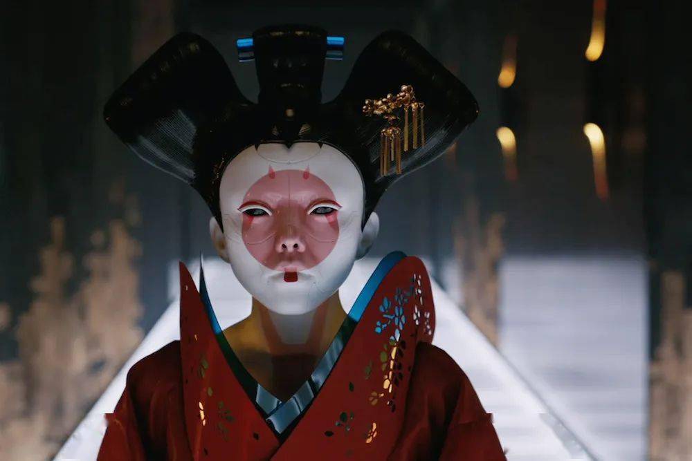 章子怡,杨紫琼主演的《艺伎回忆录》中则说:艺伎是艺术家,艺伎就像是