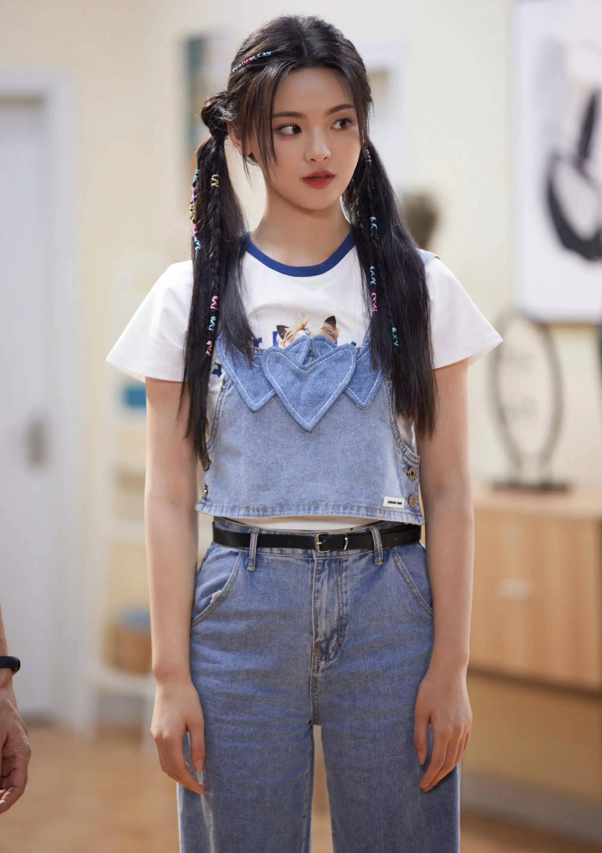 杨超越时尚写真合集:青春活力美少女