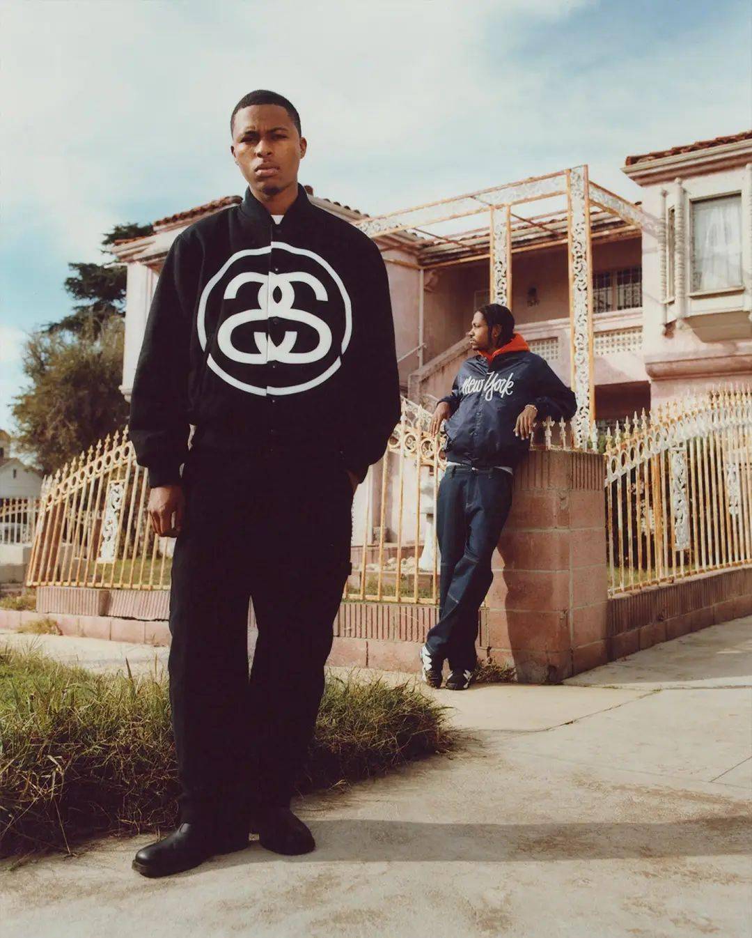 网传kanye 与 yeezy 性感女员工秘密完婚_系列_censori_ssy