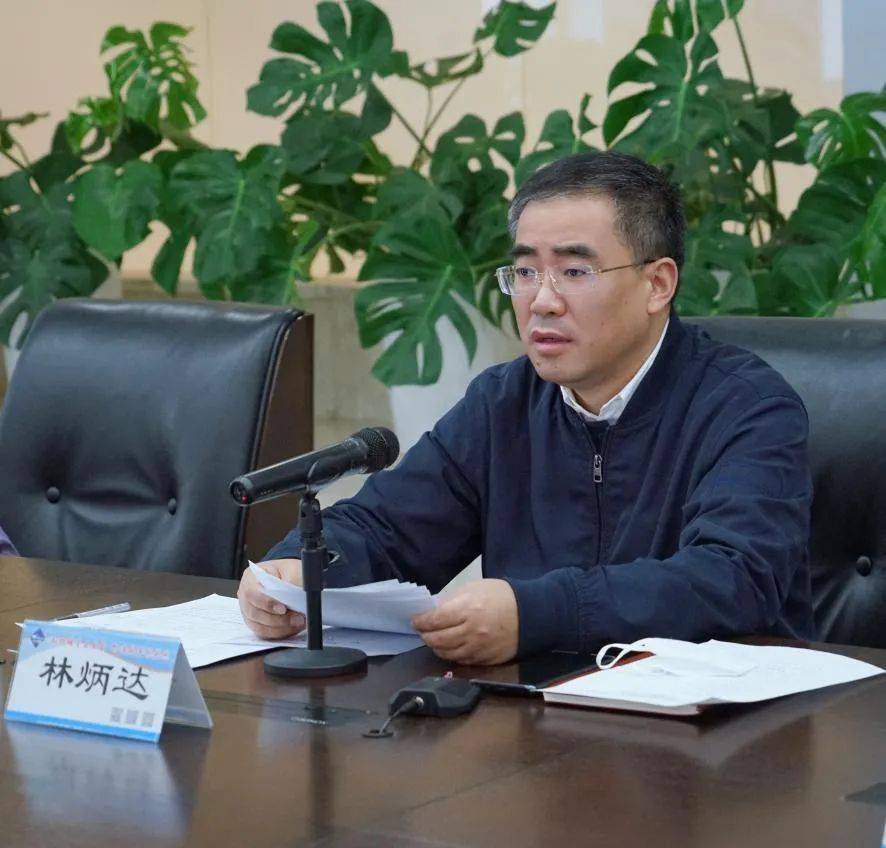 1月18日上午,市城管局党组书记林炳达召开节前安全生产暨春节保障工作