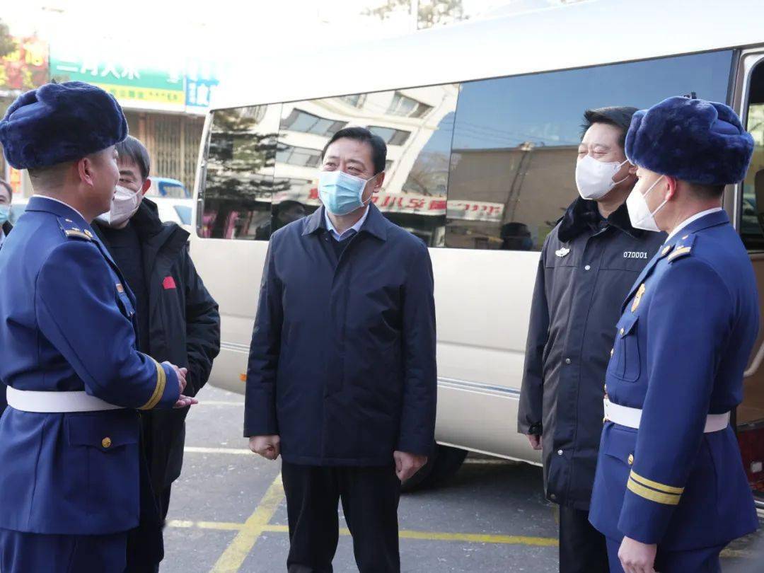 兴安盟委副书记,盟长苏和除夕走访慰问一线消防指战员_和盟长_救援