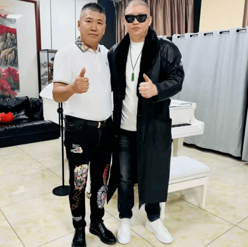 赵本带着老婆孩子去广州已经一个星期了,之前规划好的前程,临门一脚