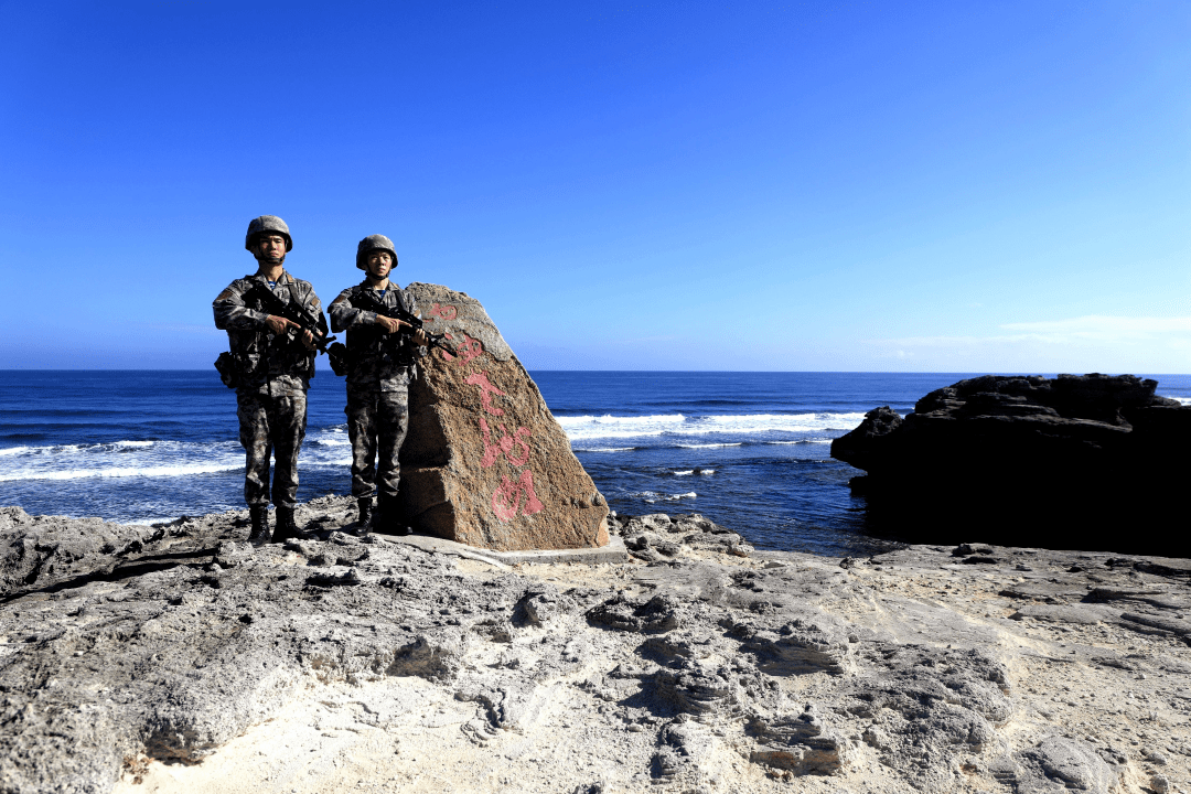陆军海防某旅官兵驻守在祖国东南一线的过节不忘战备确保边境地区的