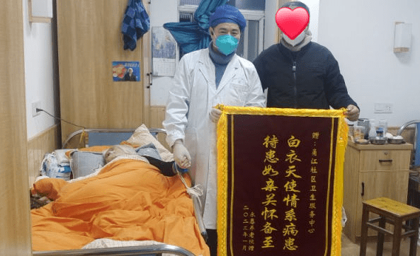 奇迹背后是这群人的全力守护_服务_老人_徐阿婆