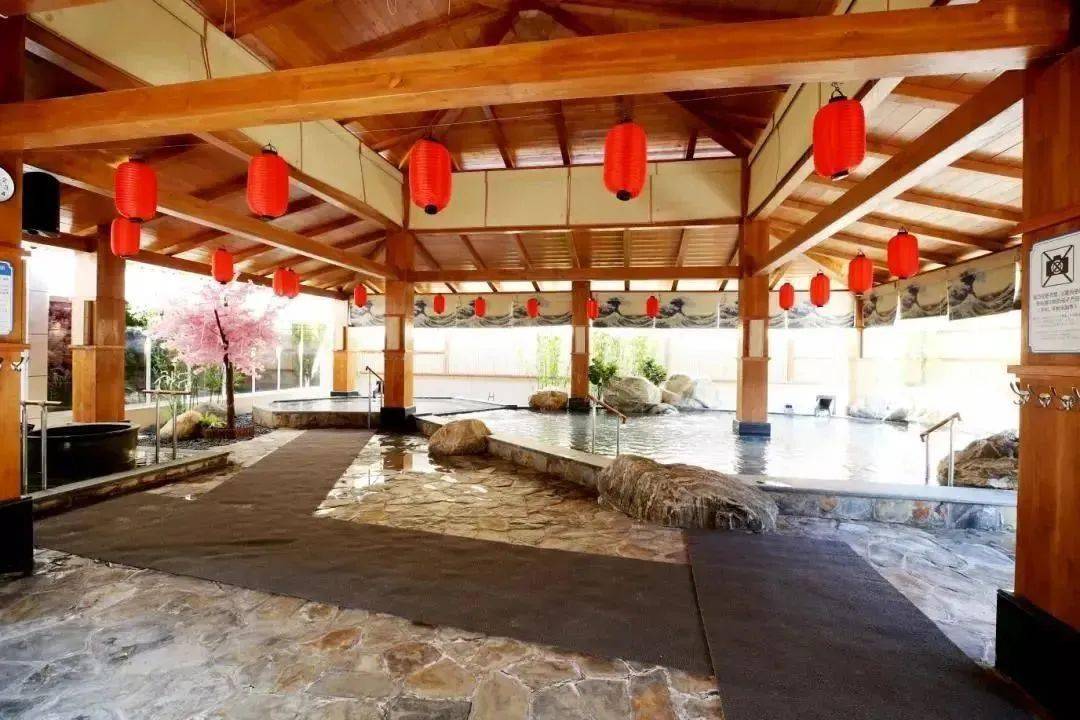 9:30-21:00华韩温泉度假酒店地址:胶州市兰州东路562号韩国城院内开放