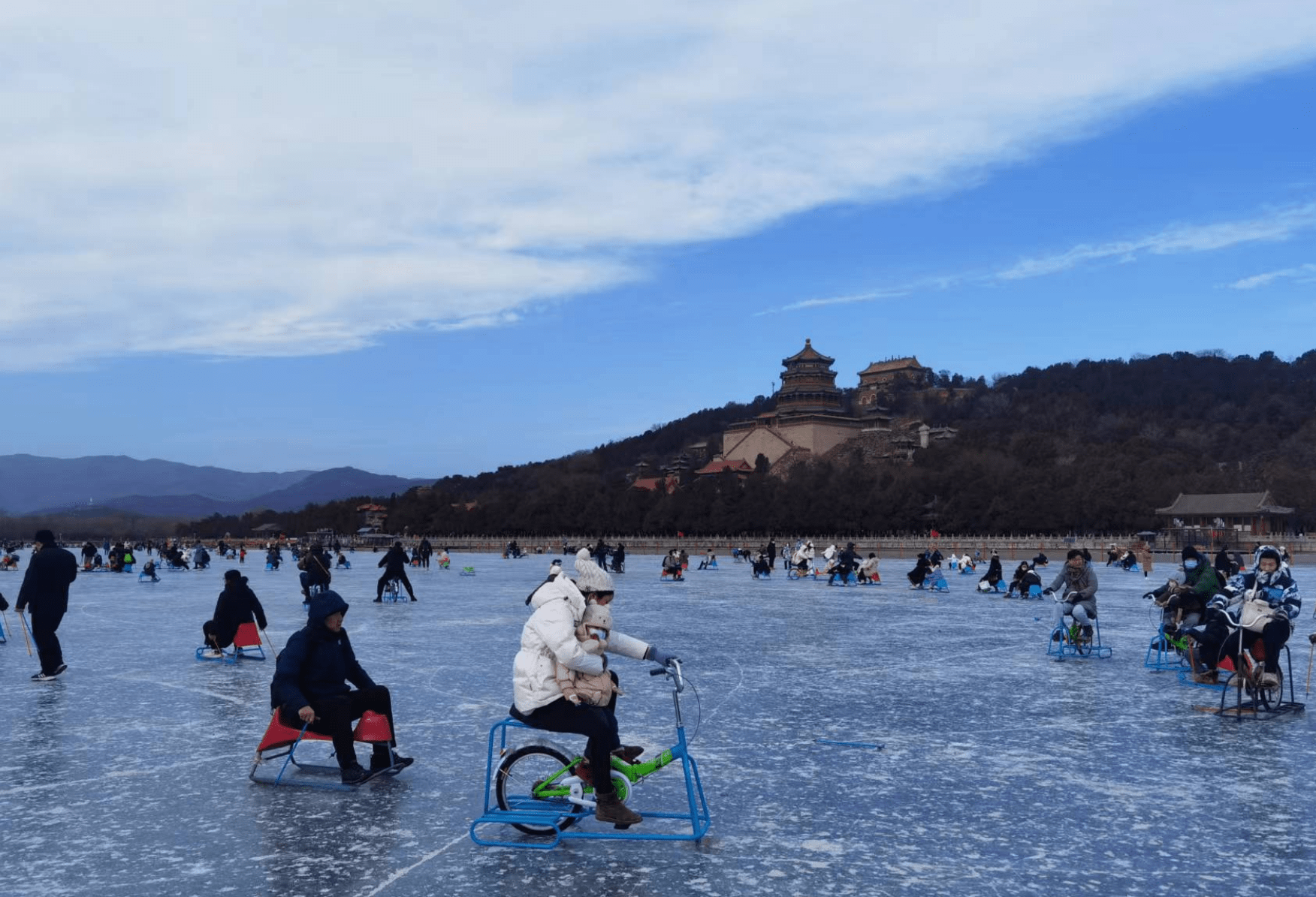 兰州水冰场图片