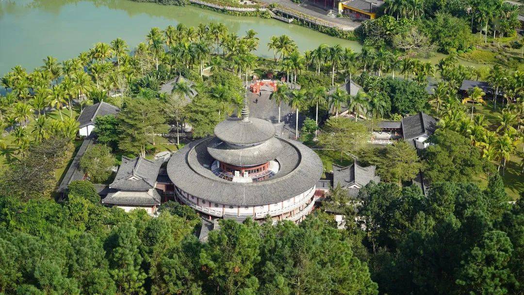 圣地定安文笔峰作为海南春节登山祈福的必打卡之地,不仅拥有玉蟾阁