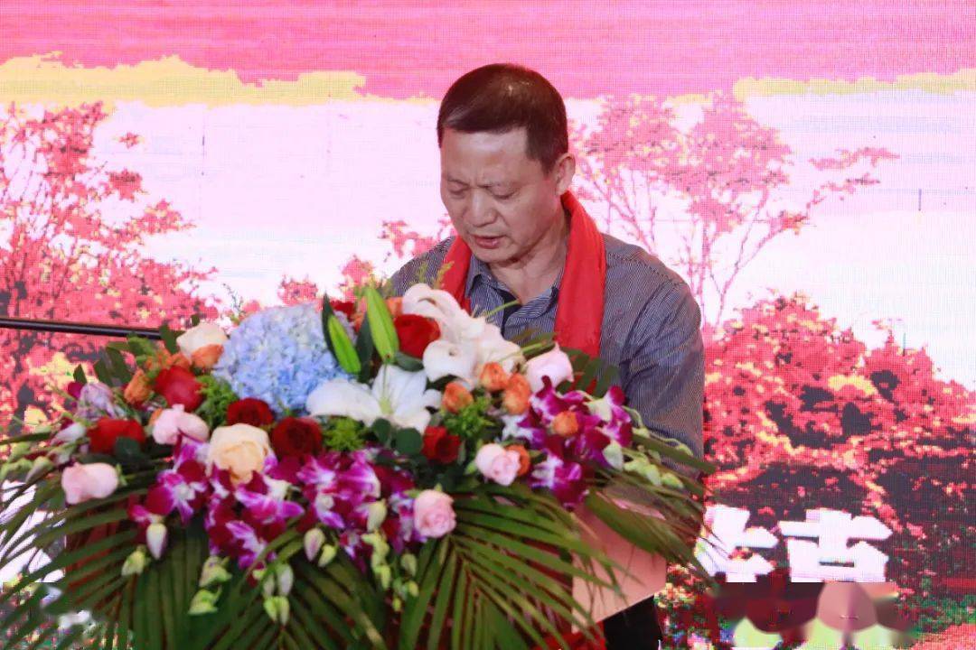 苍南这70人为老家捐了1400万_宜山_发展_乡贤