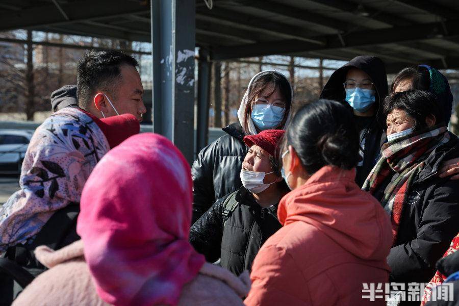 年后首拨“靠活”的打工人，他们有的已经忘记了春节的味道