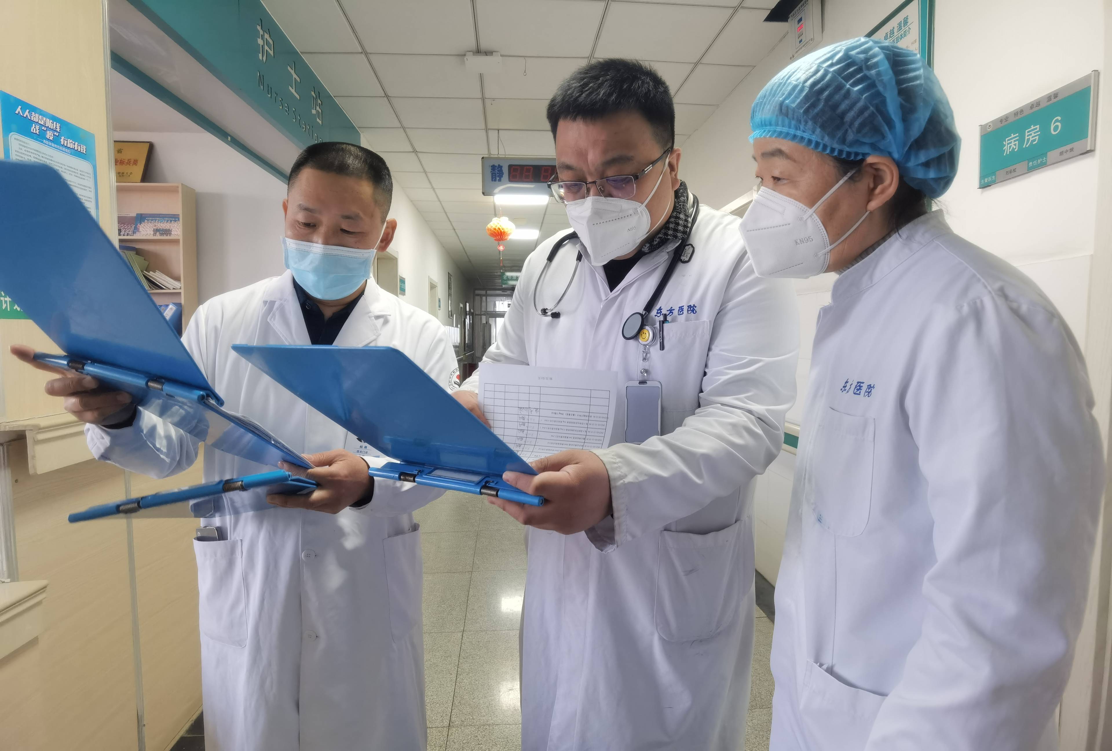 新春走基层|专家下沉 分级诊疗 畅通转诊——山东胶州提升农村疫情“保健康、防重症”救治_患者_药品