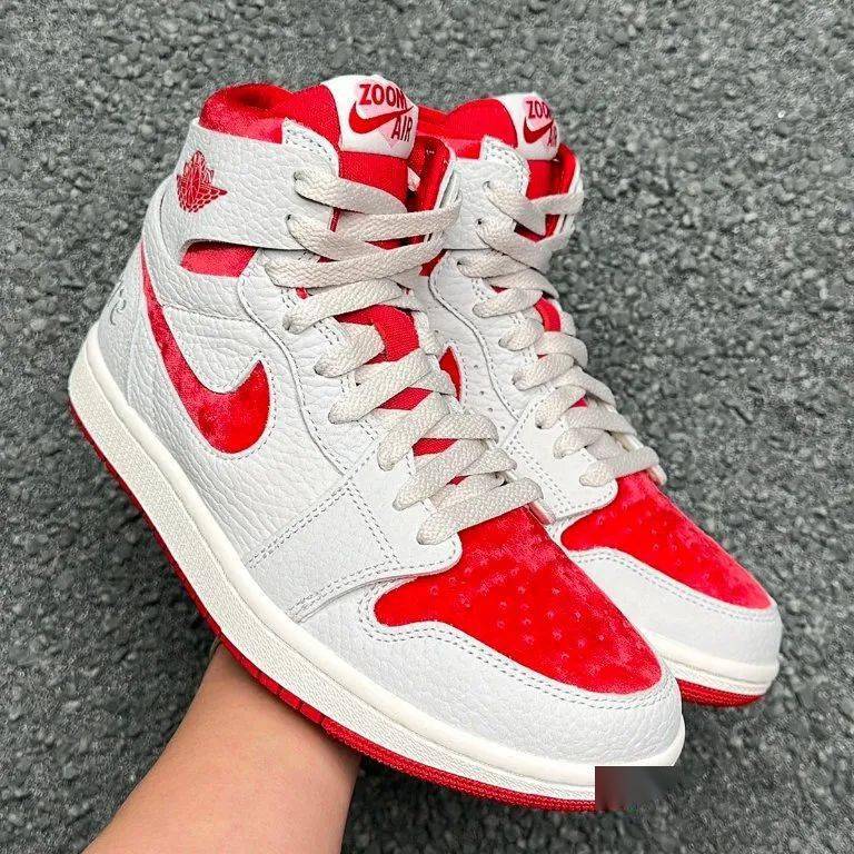 今年NIKE情人节最佳设计是它？AJ1 CMFT 2发售日确认_手机搜狐网