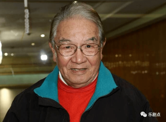 一路走好,资深老戏骨病逝享年87岁,年前曾不慎摔倒,遗孀透露离世细节_丁强_从美国_夫妻