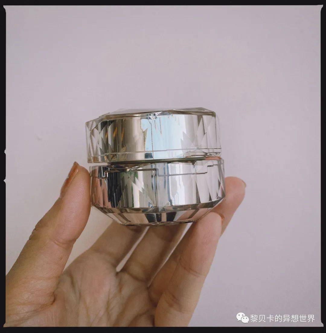 用到对的眼霜真的会感觉到眼角上扬～10\la mer浓缩修护眼部精华霜