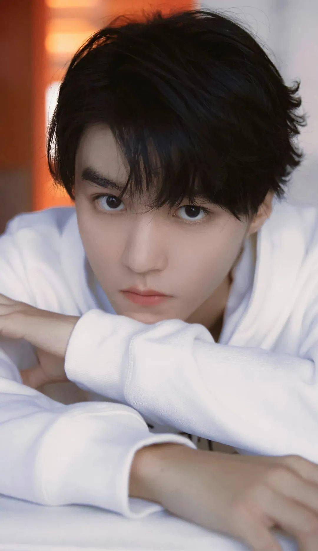 王俊凯被网友"冒昧"已经不是少见了,从"新嘎坡"出现的时候,小凯的黑