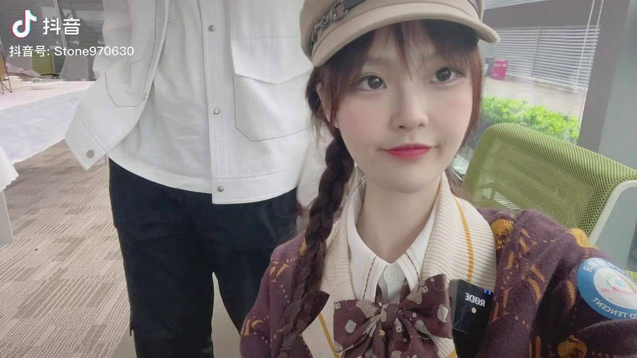 本来是挺感动的,结果是我想太简单了tt牙膏(光信酱) 王者荣耀六周年