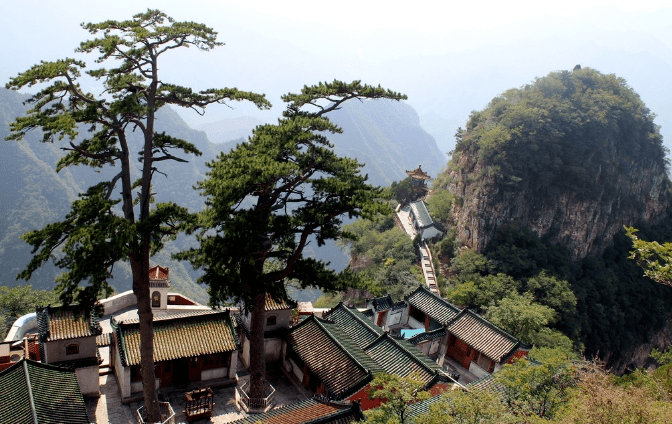 百花山位於北京市房山區史家營鄉蓮花庵,距北京市區110公里.