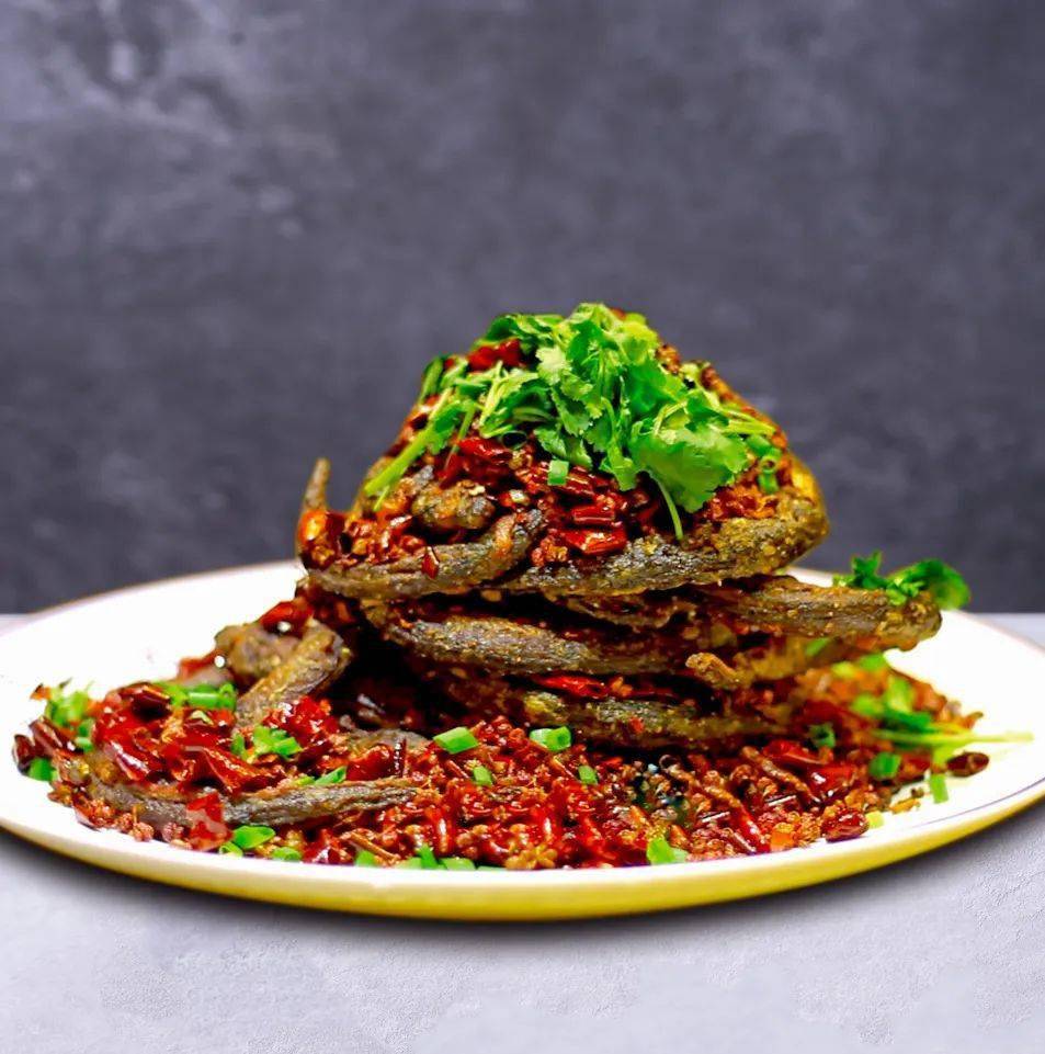 用舌尖品味麻辣人生用双手撕出美食故事\作为笑乐惠招牌菜之一没有