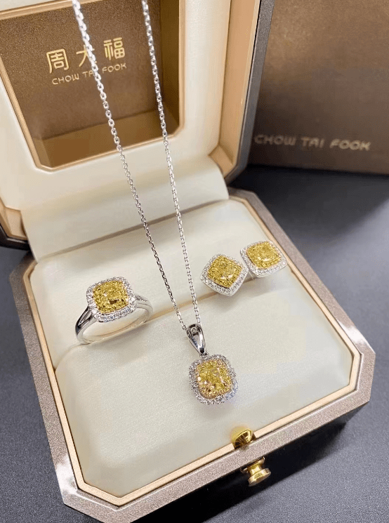 【珠宝盛宴】2月,情人节倒计时,愿你拥有一份闪闪发光的爱!