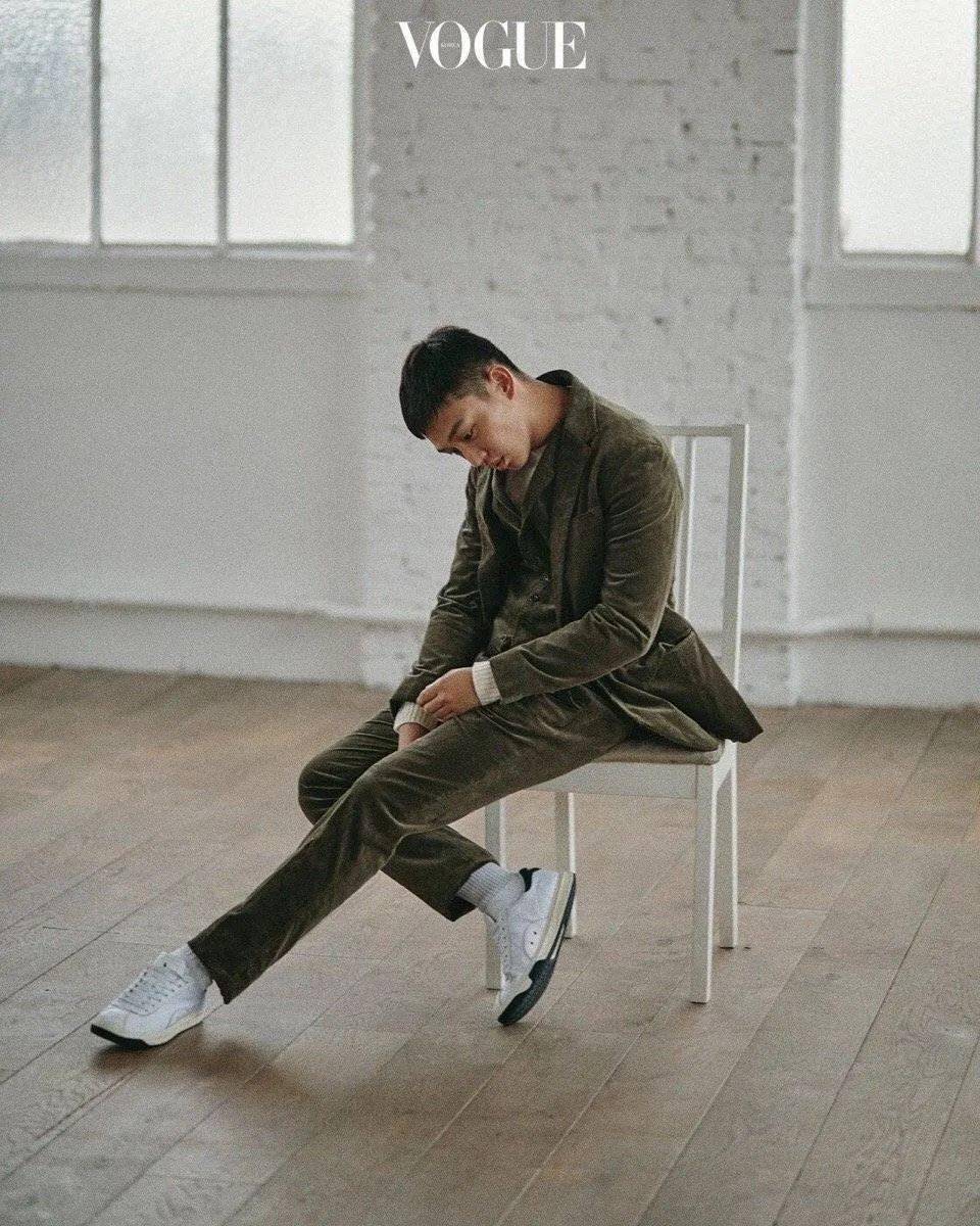 时尚尖子生刘亚仁!顶流影帝涉嫌吸毒被查(速写火速撤下相关内容)