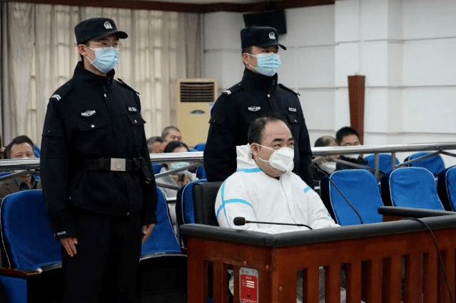 图片来源:湘潭检察检察机关指控:1998年至2021年,被告人阳卫国利用