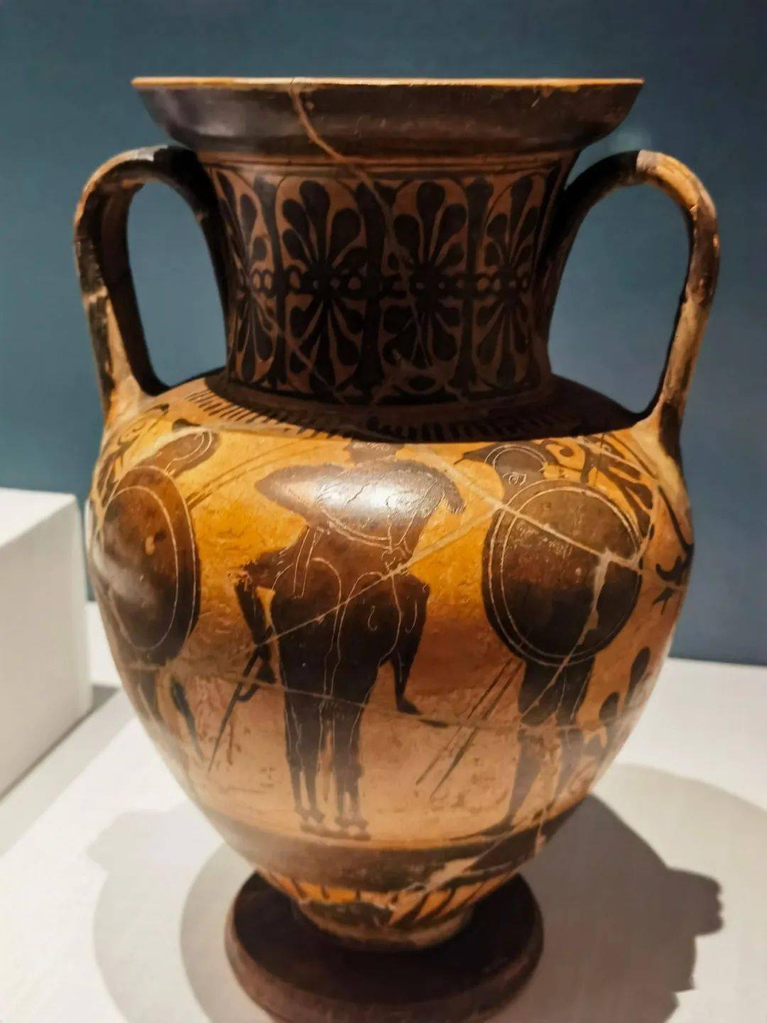 阿提卡式重装步兵和骑兵像黑绘安法拉罐阿提卡式红绘斯凯佛司杯阿提卡