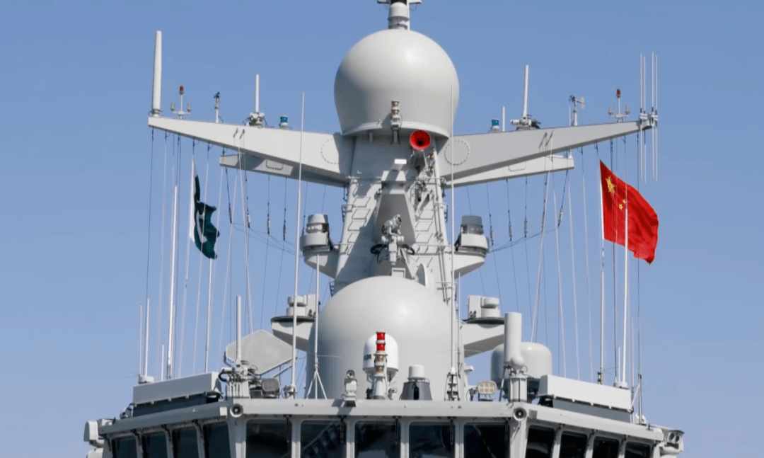 据巴基斯坦海军参谋长尼亚齐上将介绍,巴中两国海军的关系是两国全天
