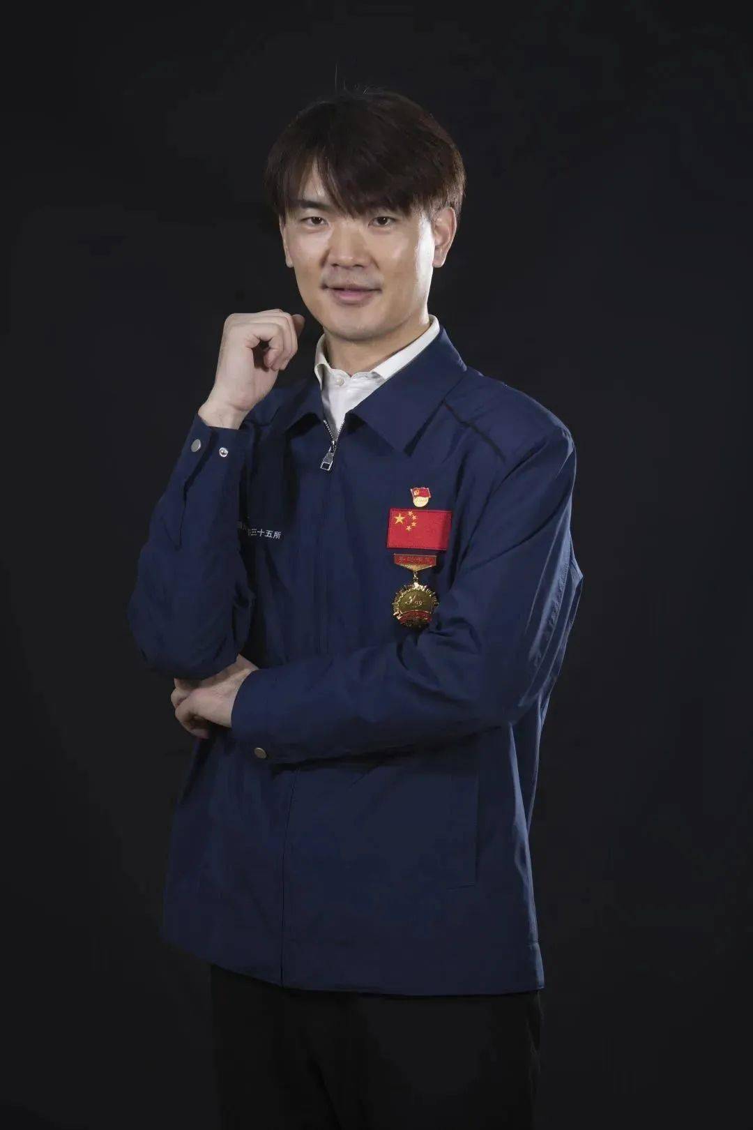 劳动模范|攻坚战士,拓荒先锋——记35所2022年度劳动模范陈振兴_技术