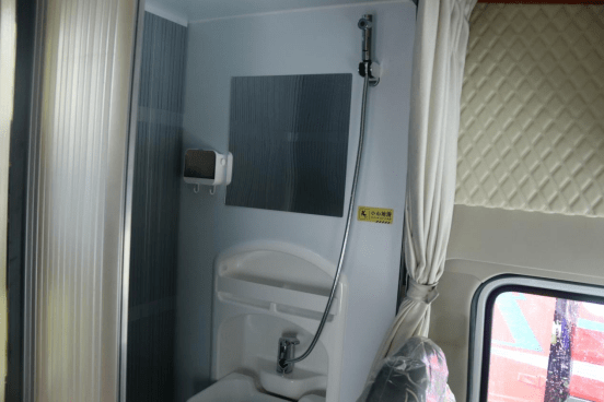 原创丨乘龙t7旅行家:温馨"生活舱"打造卡友的"一室一厅一卫"_搜狐汽车