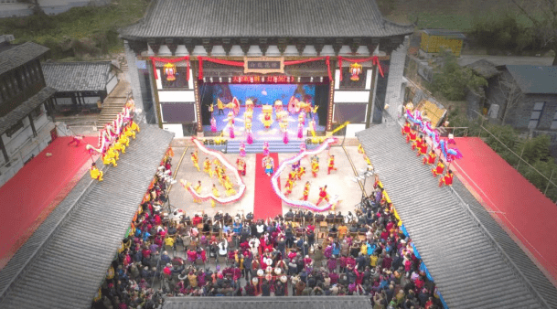 四川省剑阁县东邻苍溪县,广元市昭化区,西接梓潼县,江油市,南连阆中市