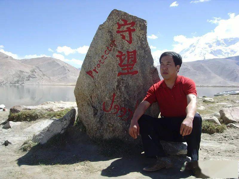 品读‖赵建雄|关于曹云平的几首诗歌赏读_抒情_父亲_背影