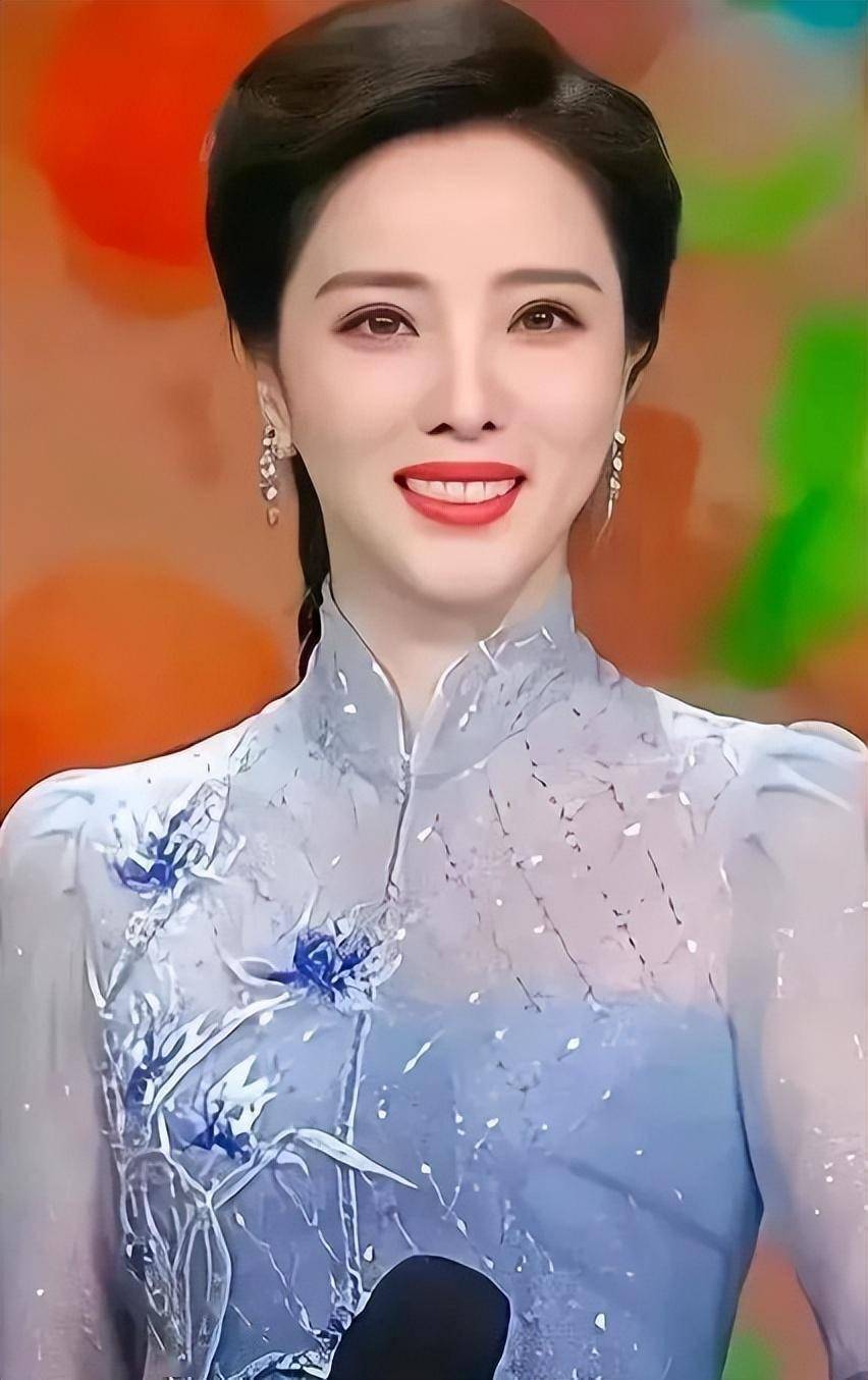 李思思被弃用,鲁豫无可替代成门面担当_工作_节目_家人