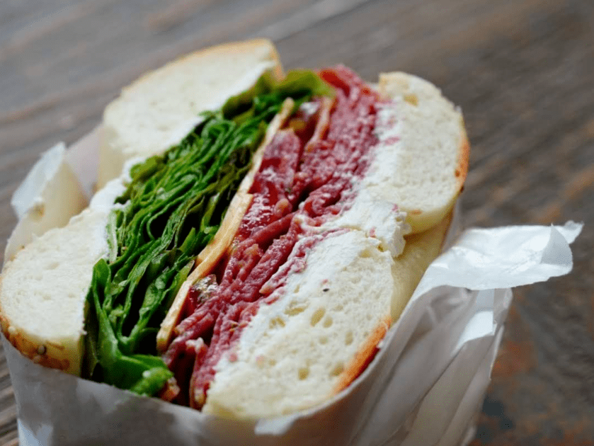 香肠 莲藕 南瓜 原味贝果香辣沙拉贝果紫薯 奶油 时令水果 可可贝果