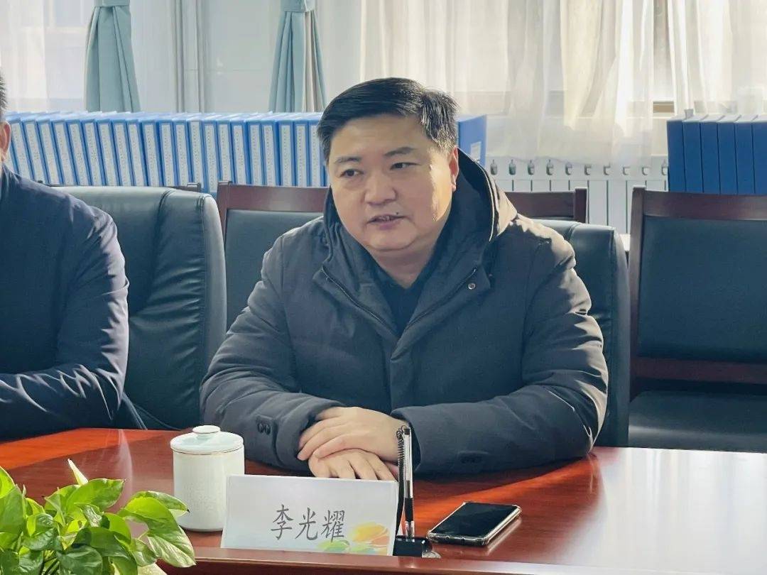 白朗县委常务副县长李东,白朗县乡村振兴局副局长杜春达及区教体局