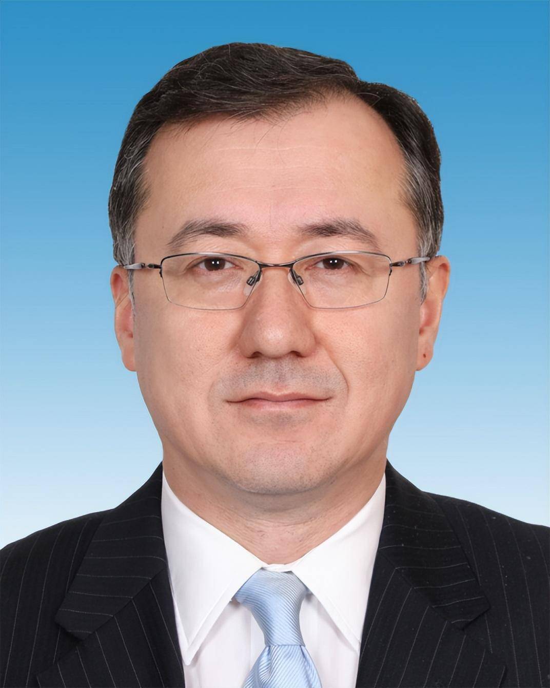 新疆党委常委伊力扎提·艾合买提江已任自治区党委统战部部长_显示