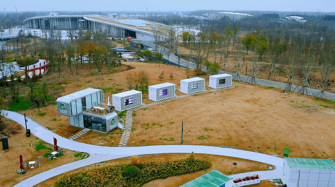 造一座「动物工场」，提早练习训练「流离地球」的末极形态