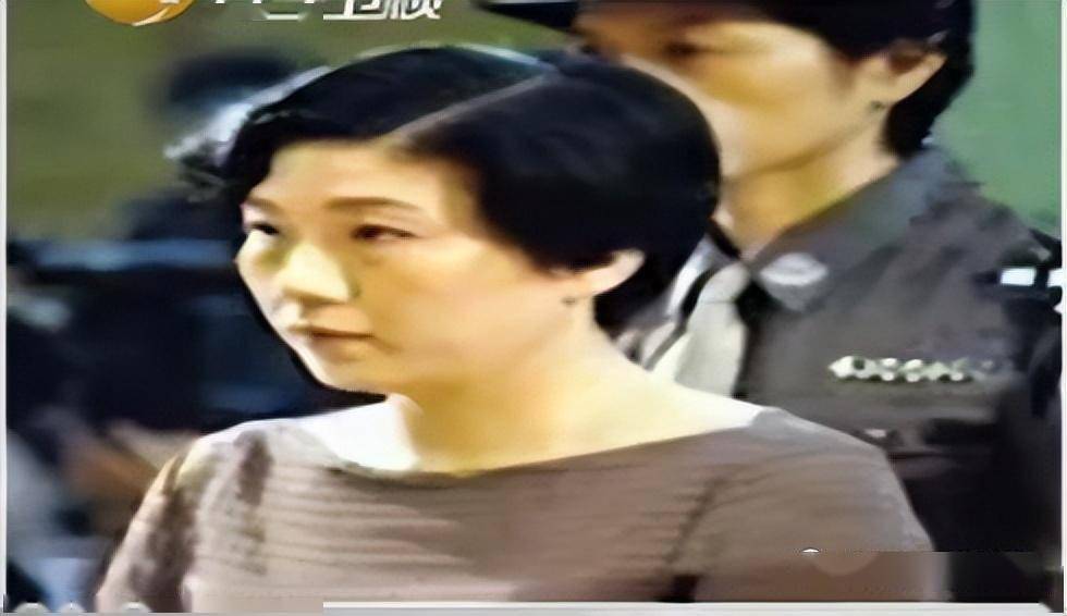 2009年2月,南京市中级人民法院对潘玉梅受贿案做出一审判决,依法判处