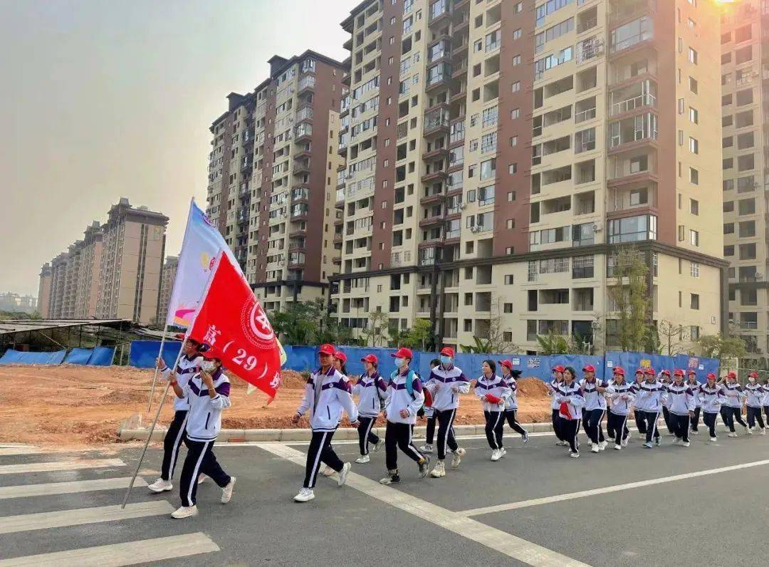 青春献给党 | 勐腊三中这场80华里的远足活动很棒_勐腊县_教育_衡水