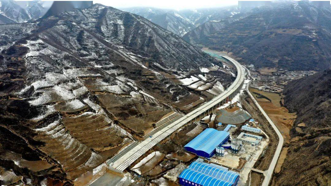 s35景礼高速陇南段开足马力跑出新年加速度_礼县_项目_高速公路