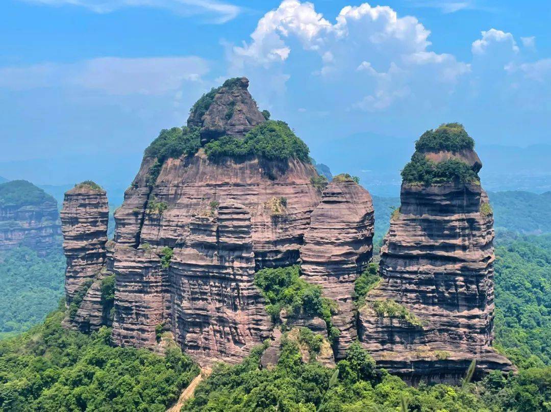 【九峰&巴寨】登丹霞之巅巴寨峰 领略岭南第一奇山 ,赏九峰花海,邂逅