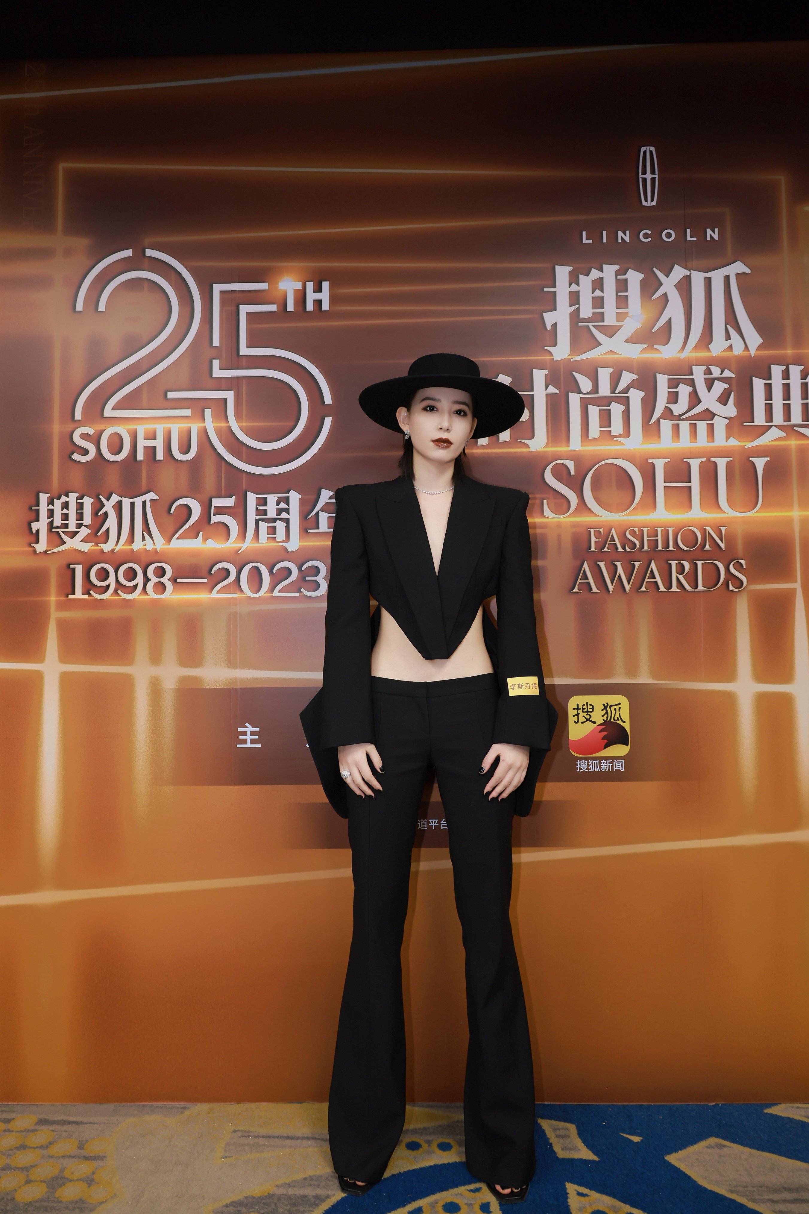 ���Ѻ�25����������Ѻ�ʱ��ʢ�䡱���� �����������ݻ���� ...