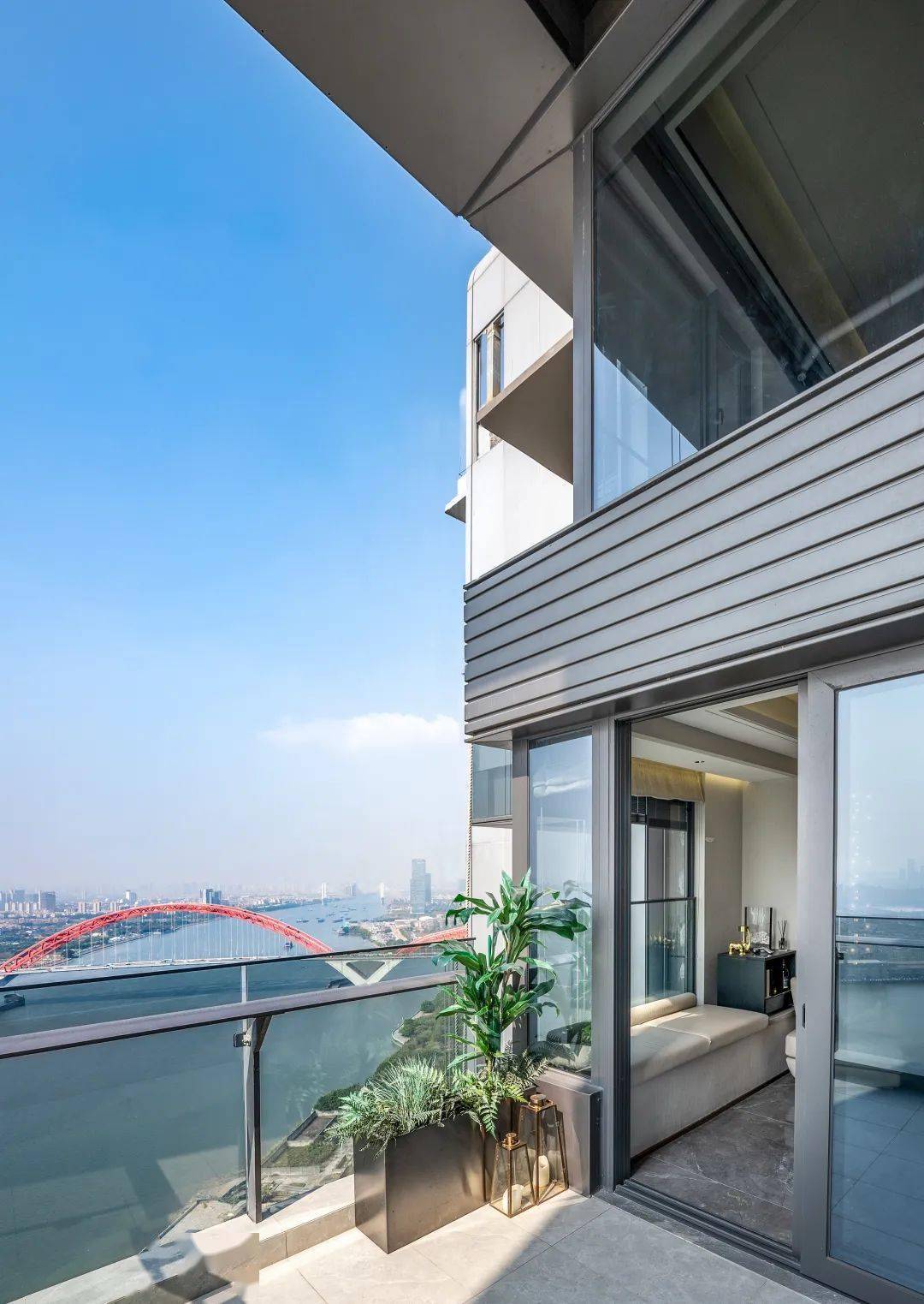 6米挑高南向阳台